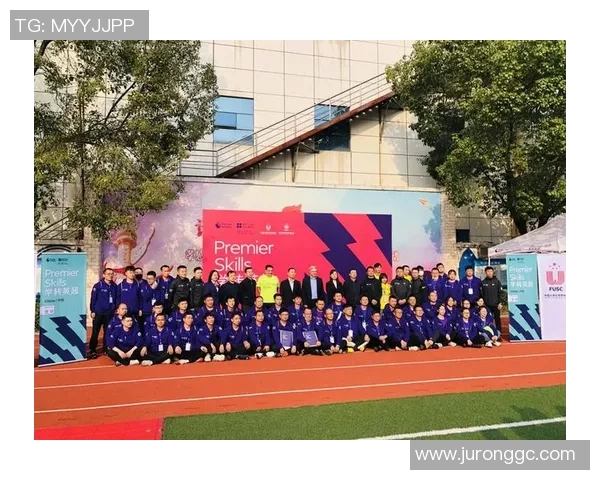 中英足球合作新篇章推动青少年交流与技术提升共创未来发展机遇